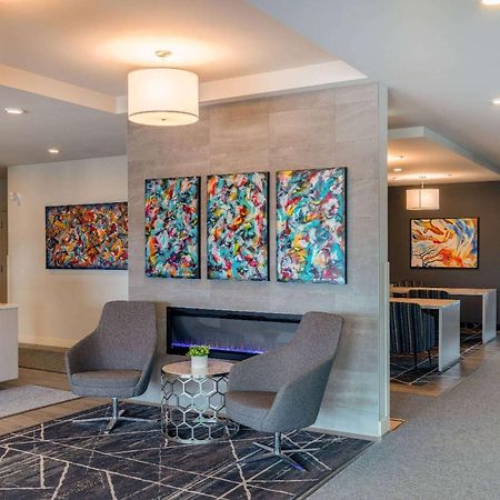 Microtel Inn & Suites Dorval Qc Esterno foto