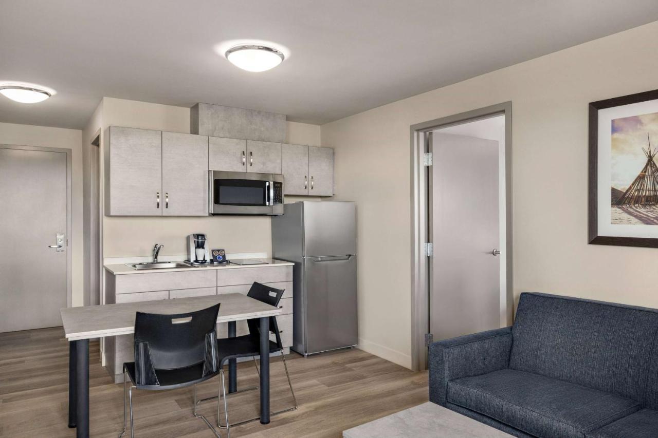 Microtel Inn & Suites Dorval Qc Esterno foto