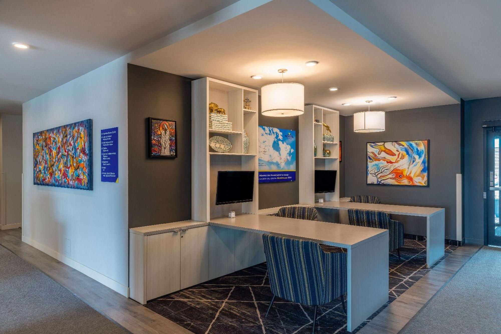 Microtel Inn & Suites Dorval Qc Esterno foto